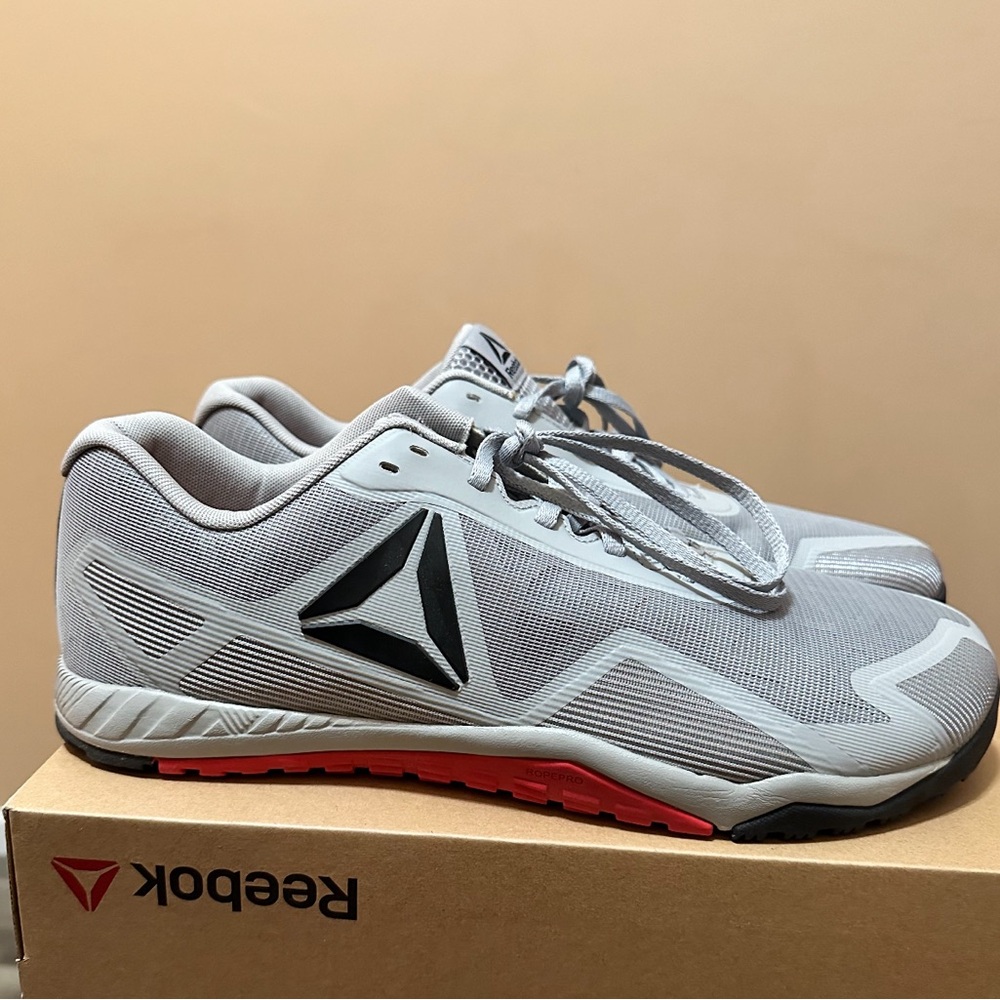 Mens size 14 Reebok sneakers